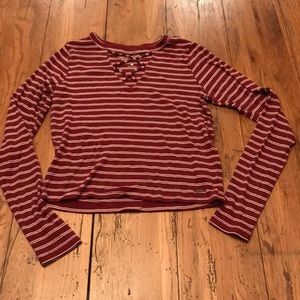 🍍NWOT Hollister cropped shirt
